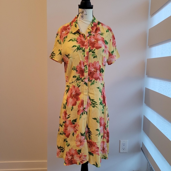 Forever 21 Floral Skater Dress - Picture 3 of 5